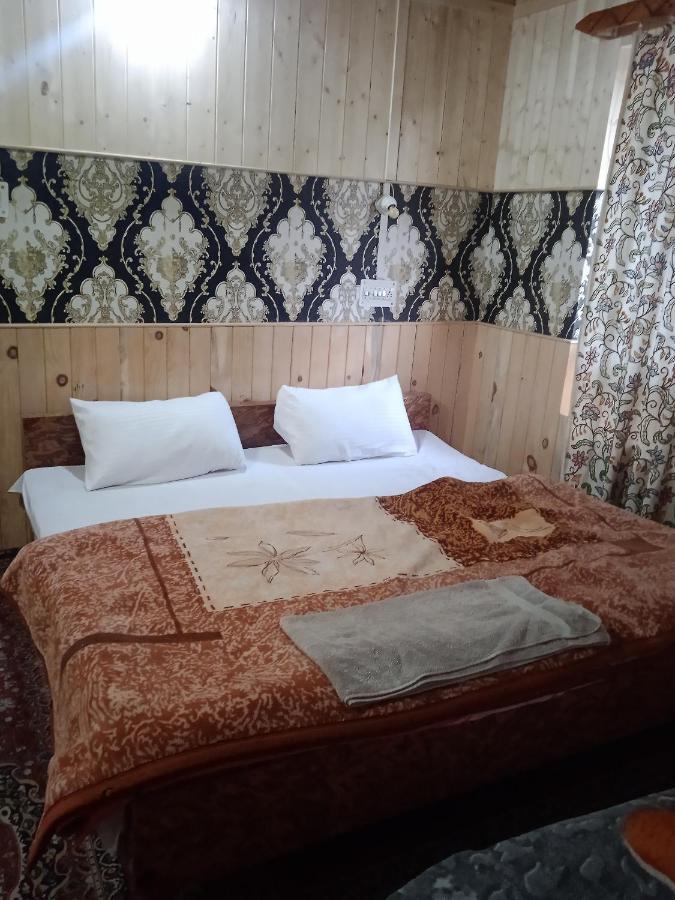 Rainbow Palace Pahalgam Exterior photo