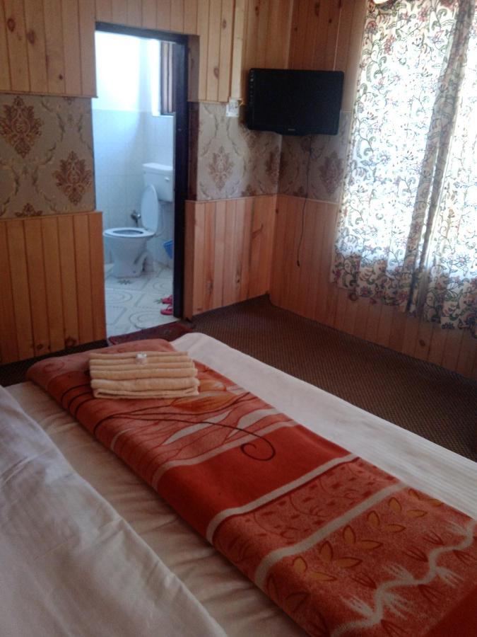 Rainbow Palace Pahalgam Exterior photo